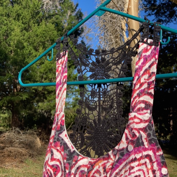 iZ Byer Bohemian Design Lace Back Racerback - Picture 4 of 7